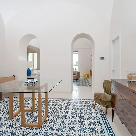 Certis - Villa *